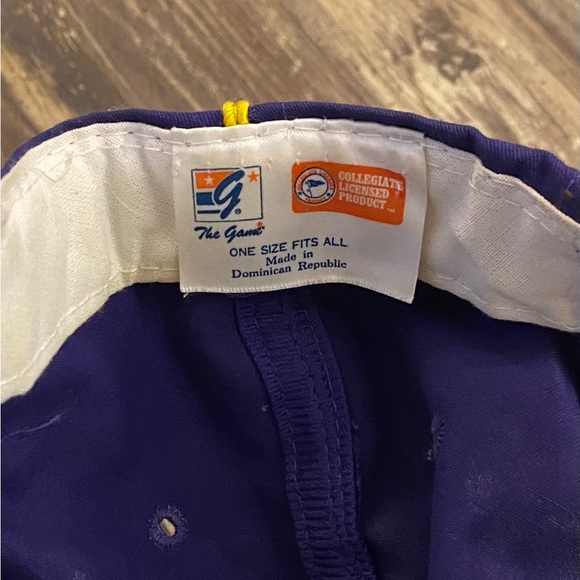 Vintage 1990s Washington Huskies Snapback Hat - Picture 9 of 9